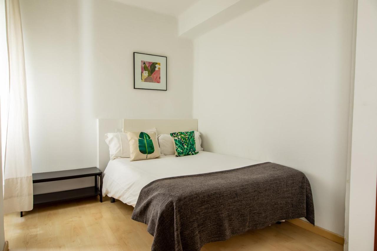 Fun Building Flats By Homeabout Malaga Exterior photo