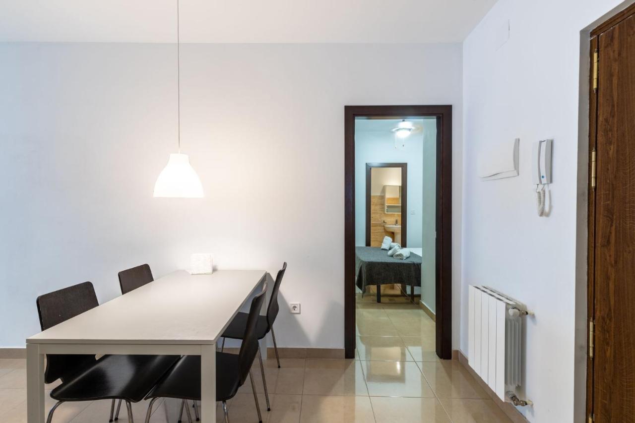 Fun Building Flats By Homeabout Malaga Exterior photo