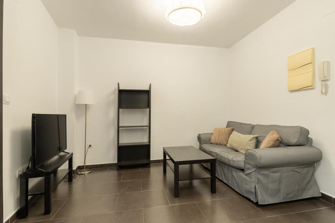 Fun Building Flats By Homeabout Malaga Exterior photo