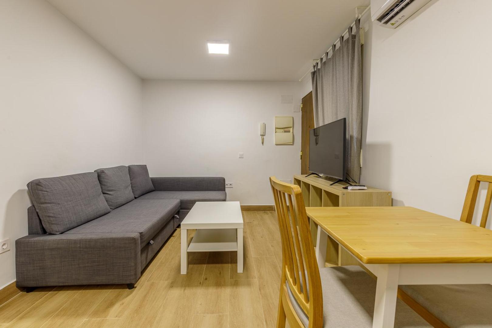 Fun Building Flats By Homeabout Malaga Exterior photo